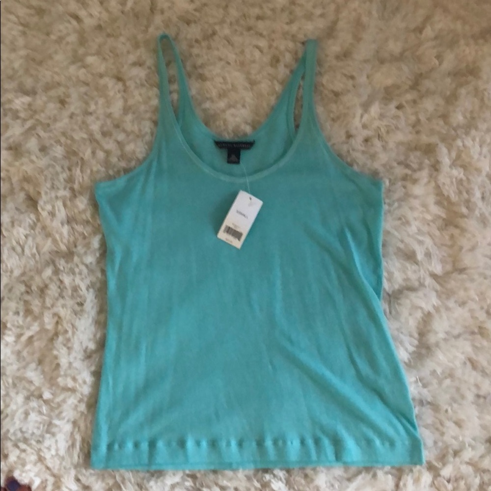Banana Republic tee